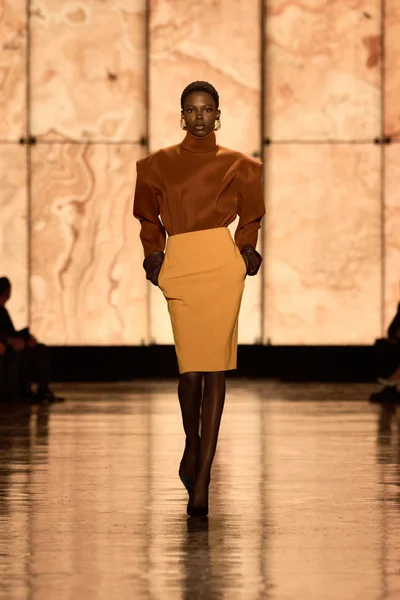 Look 26